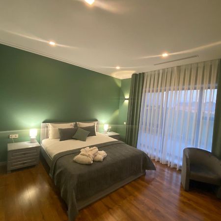 Royal Rest Apartment Bilokrynychchya Ngoại thất bức ảnh