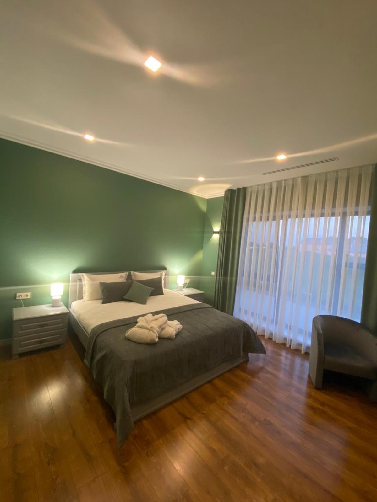Royal Rest Apartment Bilokrynychchya Ngoại thất bức ảnh
